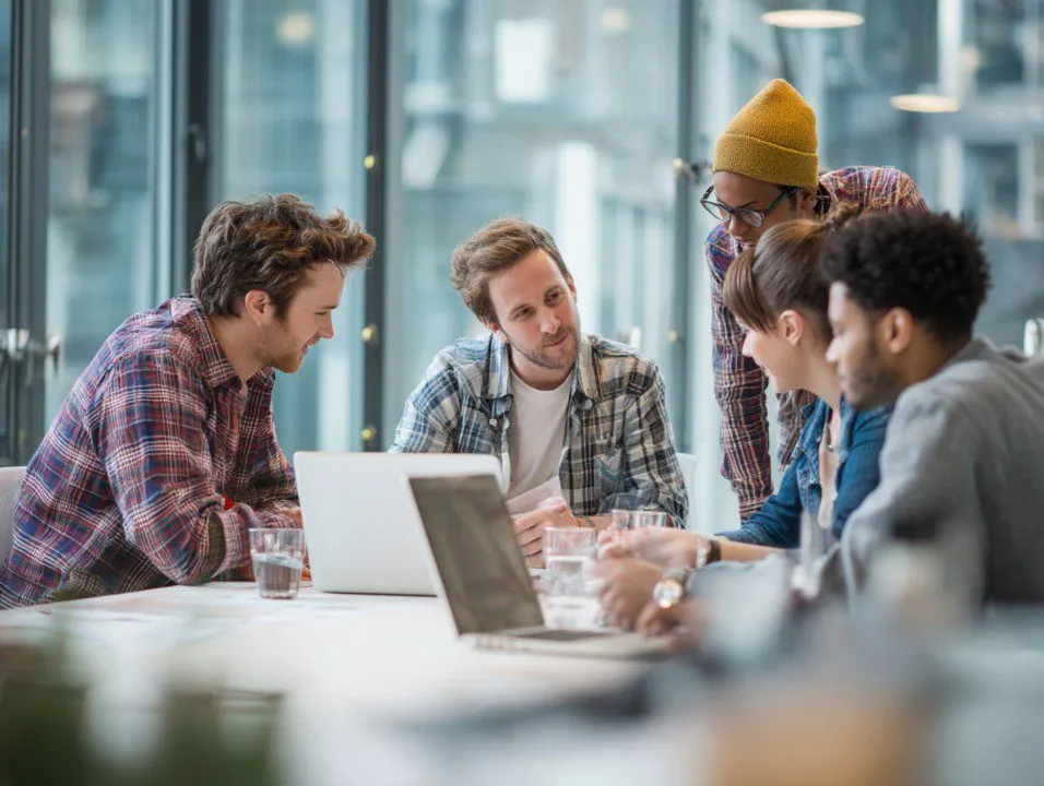 黄色仓库品牌视觉案例分享